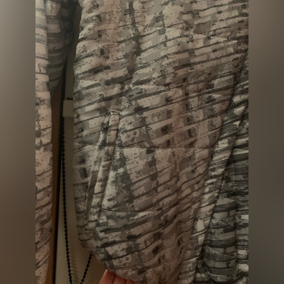 Under Armour coat - Picture 4 of 7